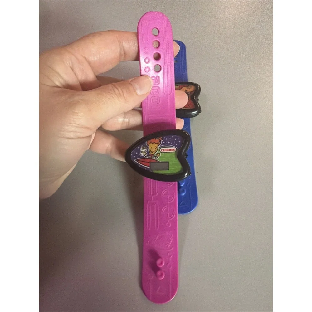 2001 Vintage Sonic Wacky Pack Junior Wristwatches Cherrie (pink) And Pete (blue)